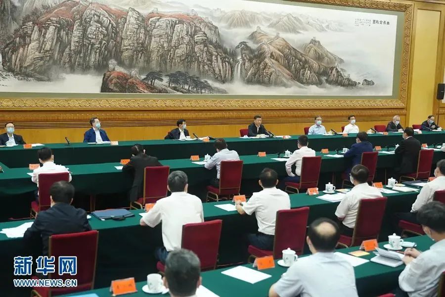 周育先加入企业家座谈会：要弘扬企业家精神，，，，勇于立异，，，，施展好央企的龙头刊行动用